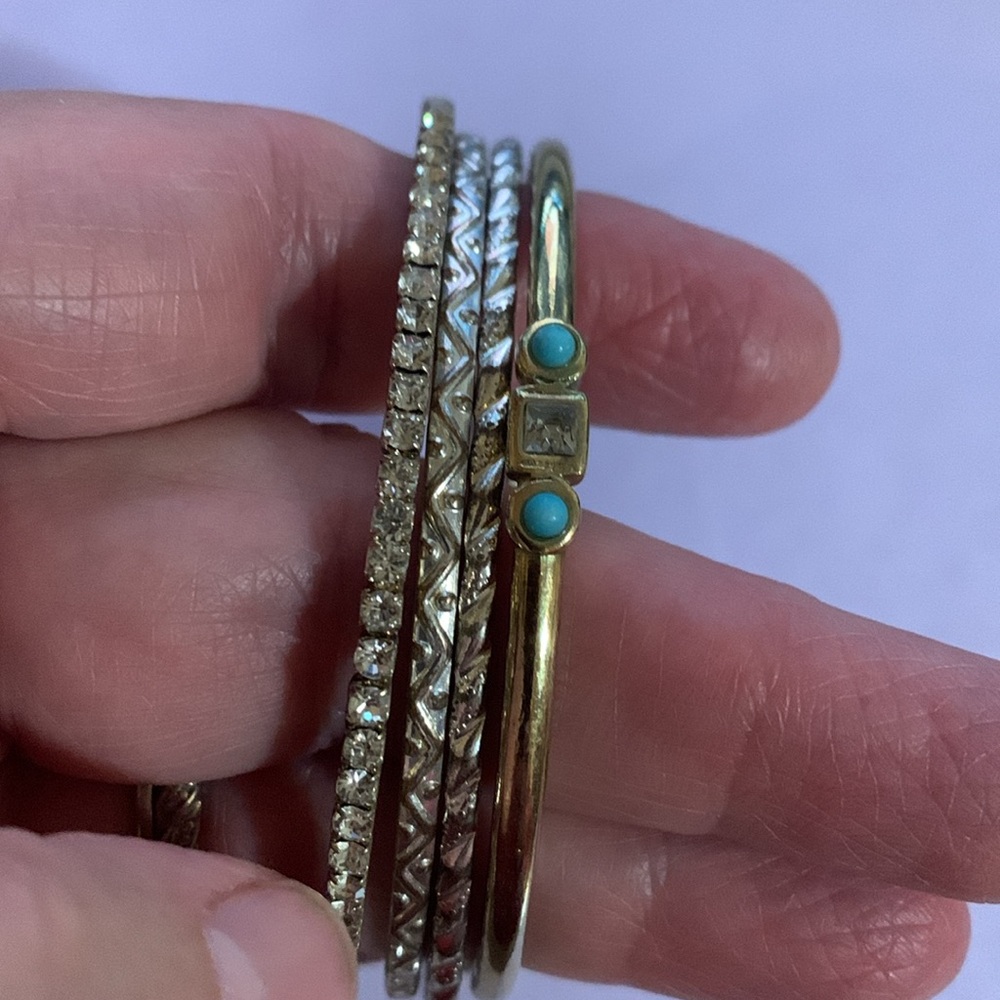 Four bracelets - Picture 4 of 5